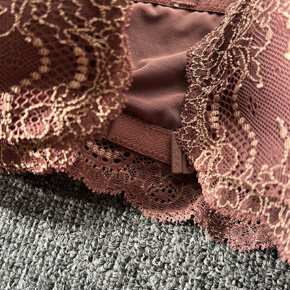 SPANX Dusty Rose Lace-Trim Wireless Bra - Picture 5 of 8